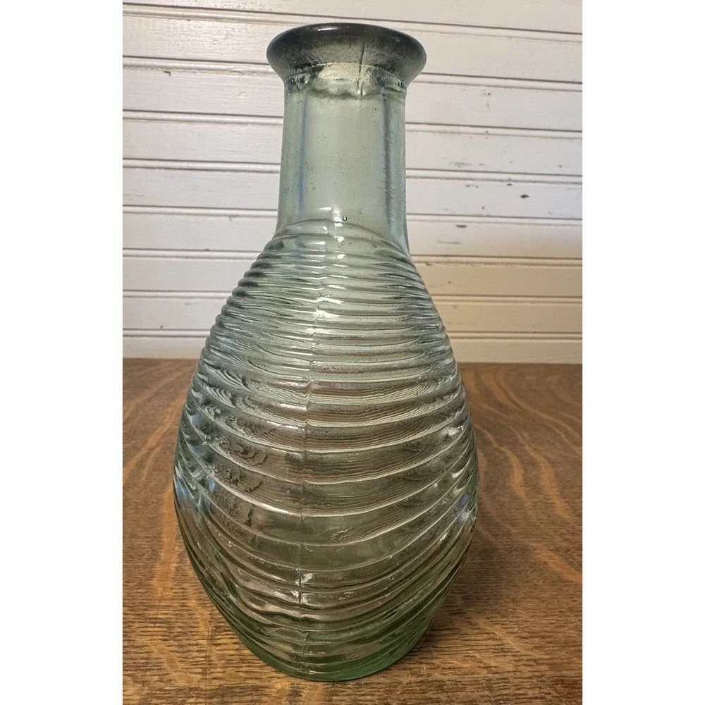 Vintage Nautilus Seashell Embossed Green Glass Vase Bottle 10